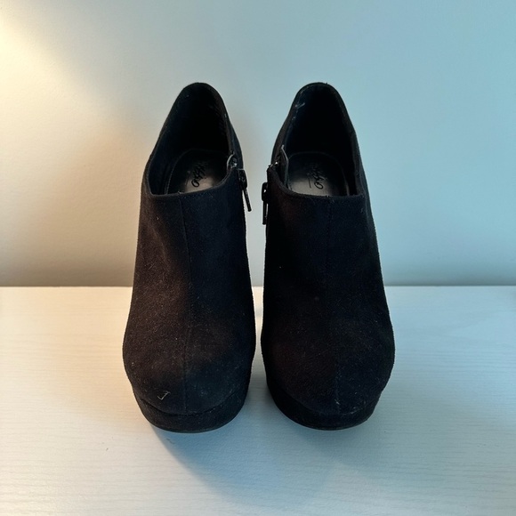 MOSSIMO Shoes - Picture 1 of 5